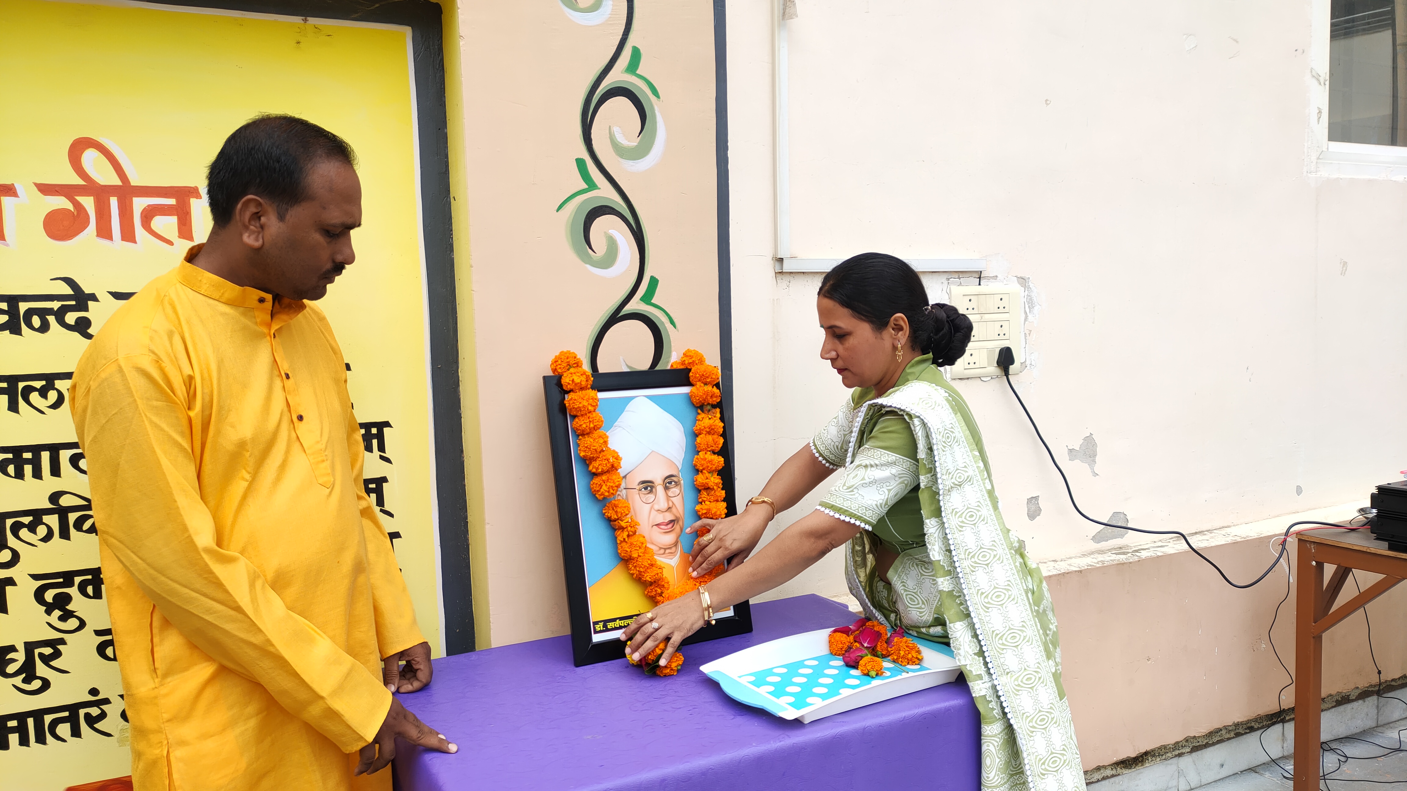 Teacher's day Garlanding